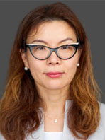 マイケル　Ｊ．ステガー　―　アソシエイト